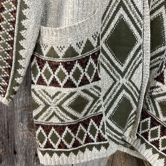 Woman’s Lucky Brand Aztec Sweater - Picture 3 of 5